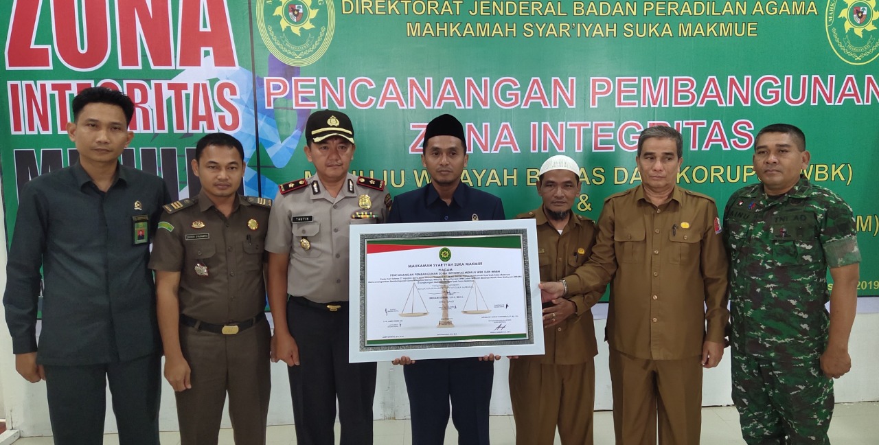 Foto Bersama Ketua MS Suka Makmue Bupati diwakili dan Forkopimda Kabupaten Nagan Raya