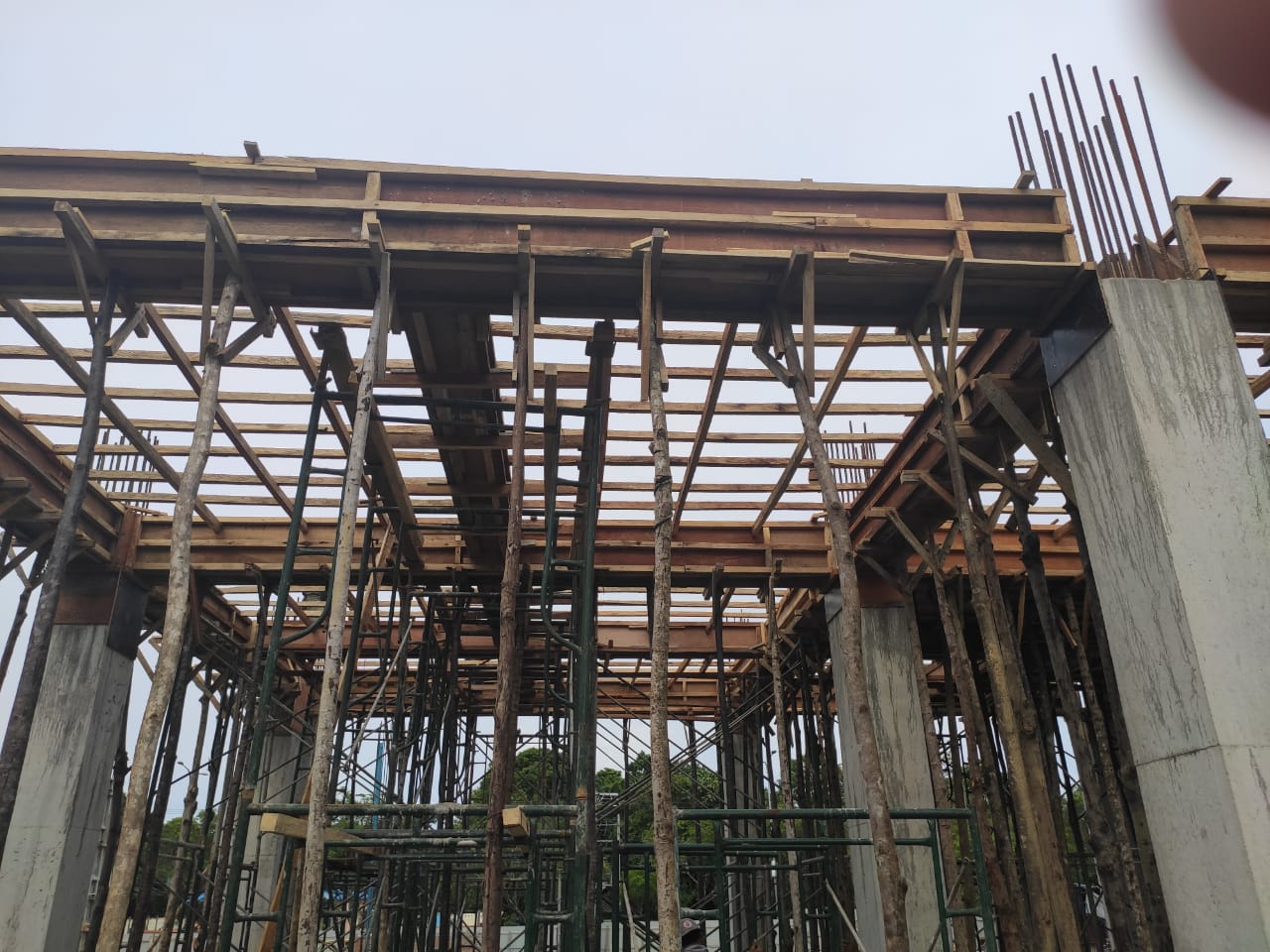 pengawasan gedung 3